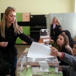 Кандидатът ни за кмет Диан Цонев и семейството му гласуваха
